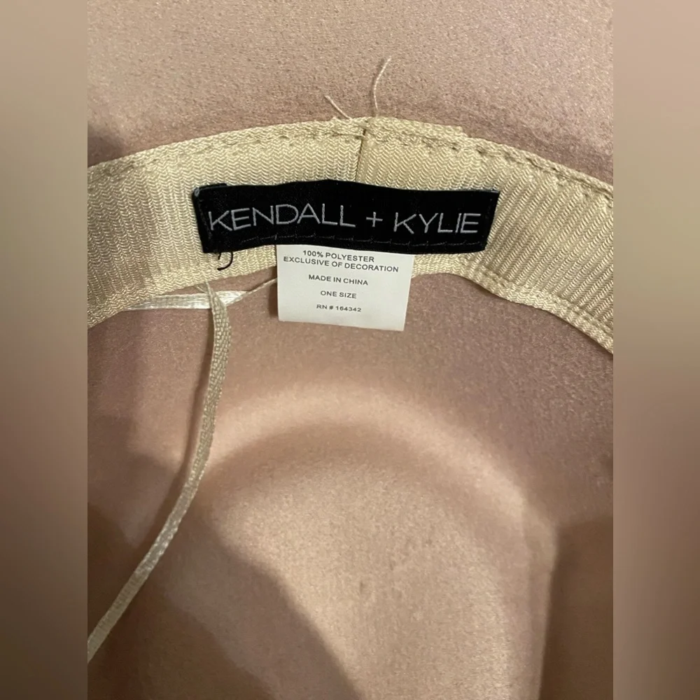 Felt hat - Picture 2 of 3